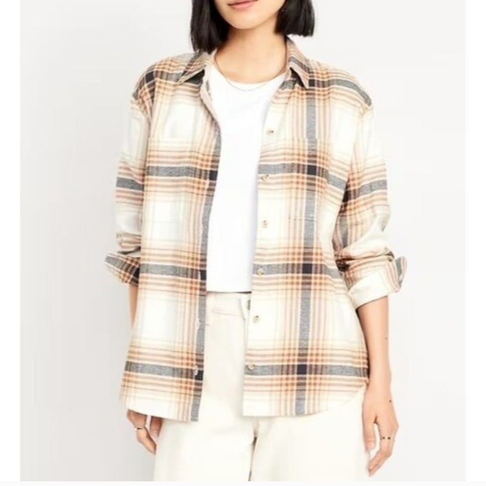 3/$15 Old Navy Plaid Button-Down Boyfriend Shirt